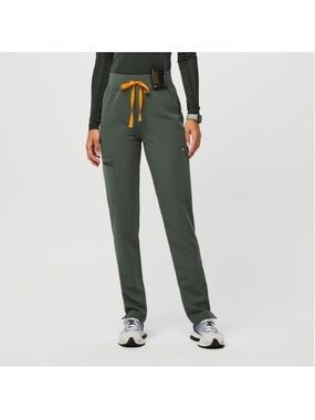 Yola High-Waist Skinny Scrub Pants in Moss Green | FIGS
